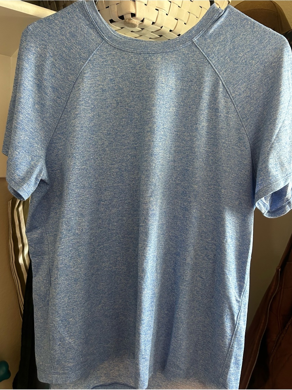 lululemon athletica Women’s Heather Light Blue Short Sleeve Tee